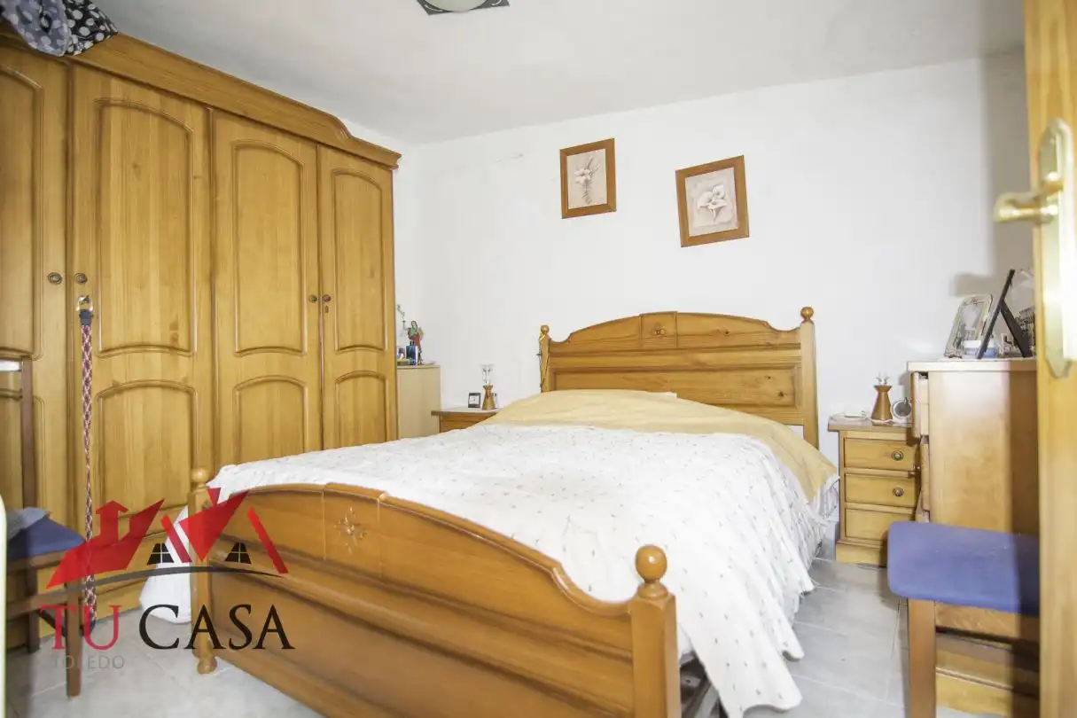 Dormitori de Casa o xalet en venda en Toledo