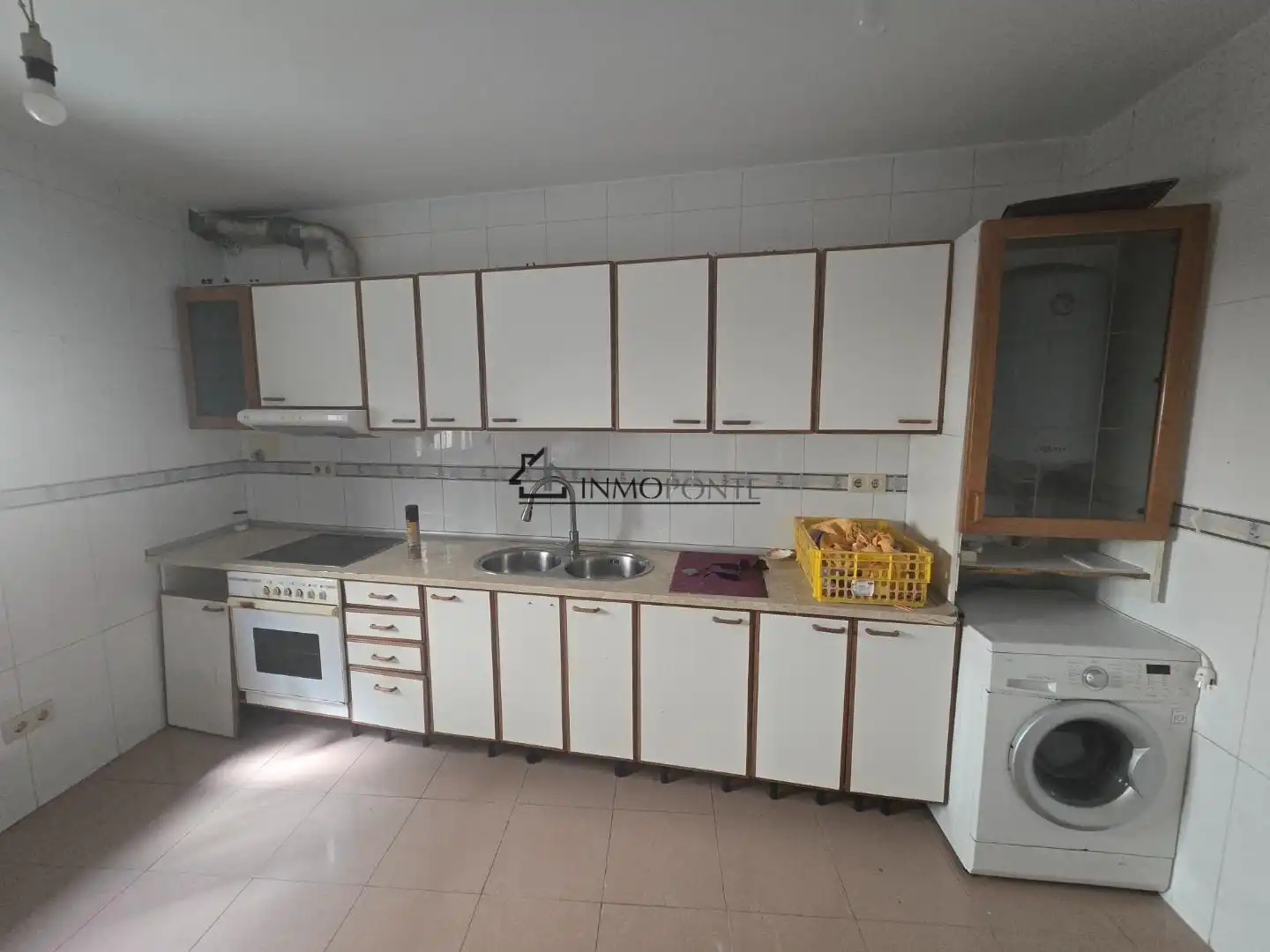 Cocina de Casa adosada en venta en Marín con Terraza, Trastero y Balcón