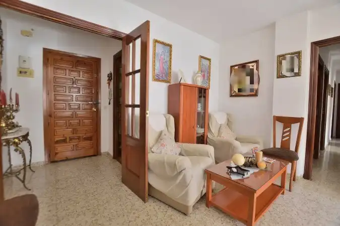 Wohnzimmer von Wohnung zur Miete in Ronda mit Möbliert