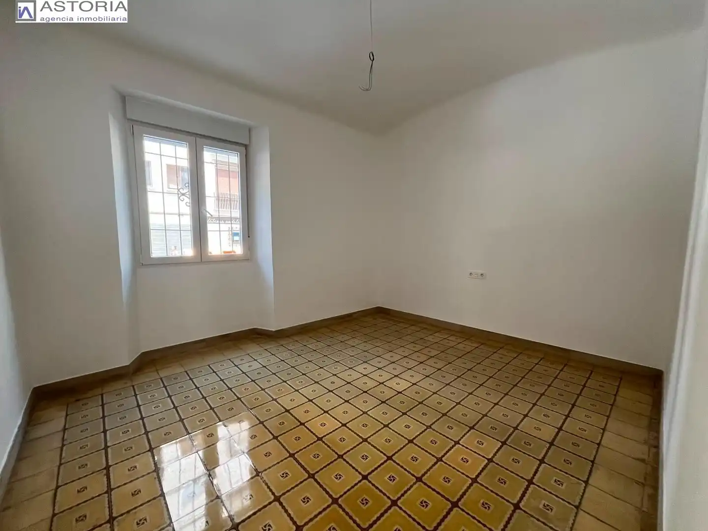 Wohnung zur Miete in Calle Calle Pintor Rodríguez Acosta, Camino de Ronda