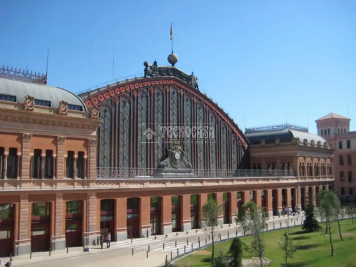 Vista exterior de Piso de alquiler en Madrid con Calefacción