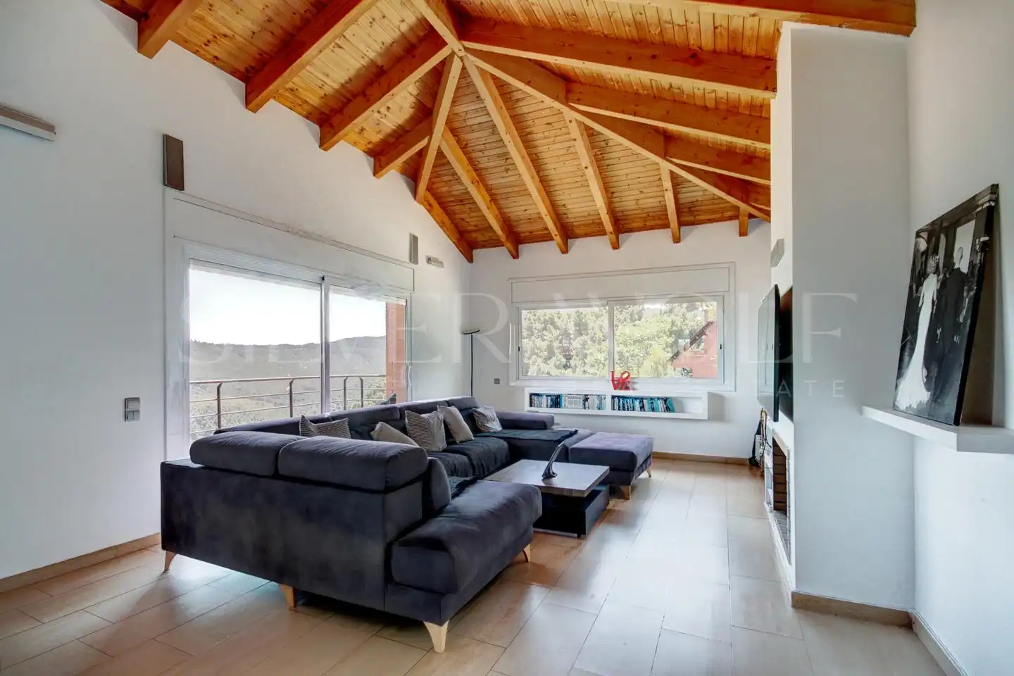 Sala de estar de Casa o chalet en venta en Vallirana con Aire acondicionado, Calefacción y Jardín privado