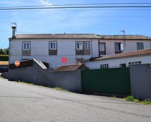 Vista exterior de Casa o xalet en venda en Santiago de Compostela  amb Terrassa