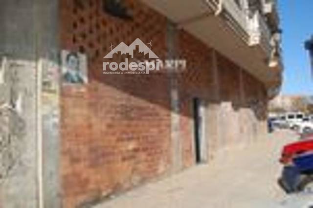 Local comercial en Alquiler en Ponteareas