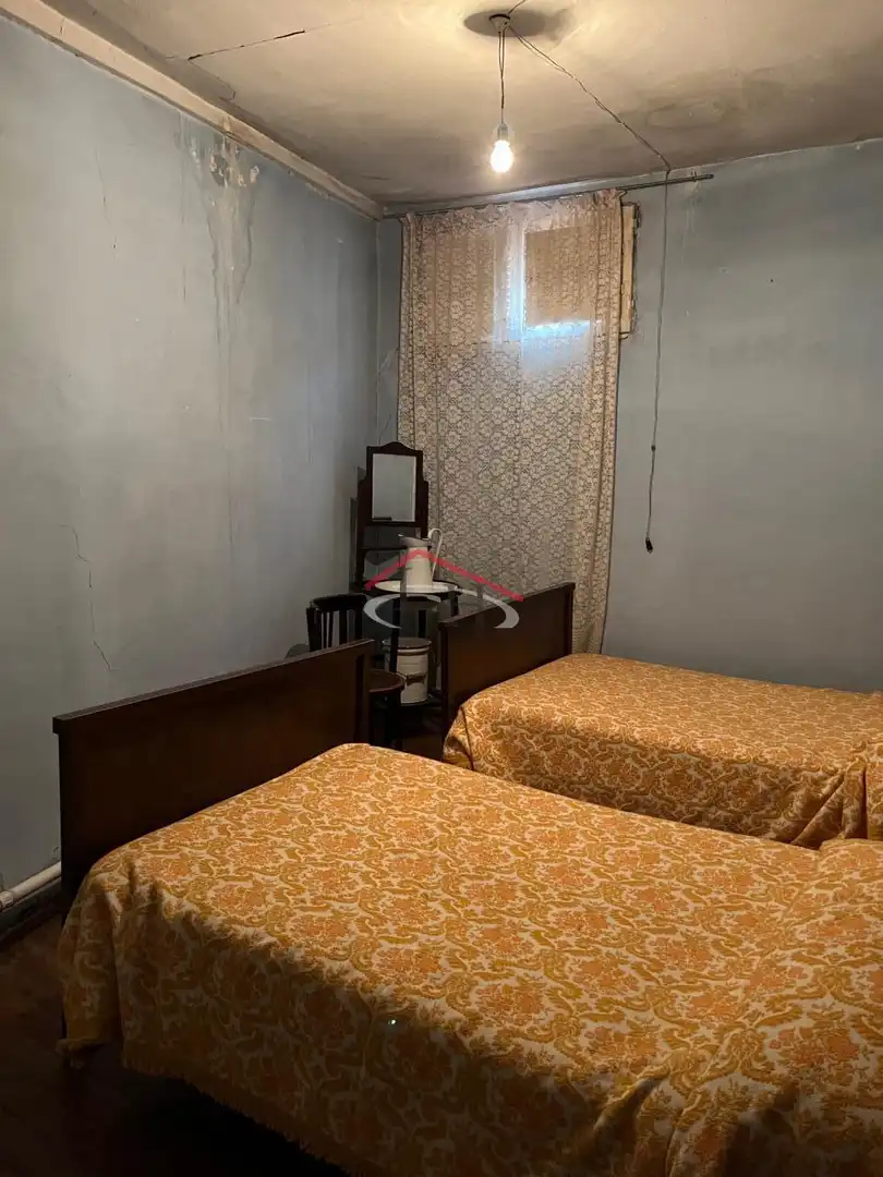 Habitación de Casa o chalet en venta en León Capital  con Calefacción, Parquet y Trastero