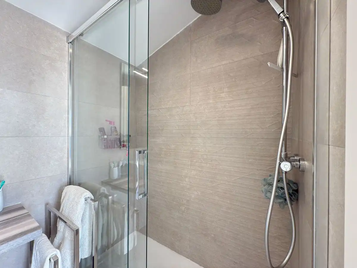 Bathroom of Attic for sale in Benalmádena  with Air Conditioner, Heating and Terrace