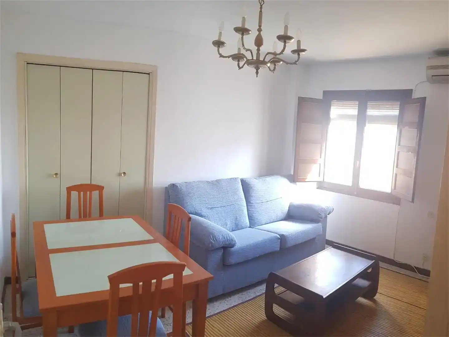 Sala d'estar de Pis en venda en Arévalo amb Aire condicionat i Balcó