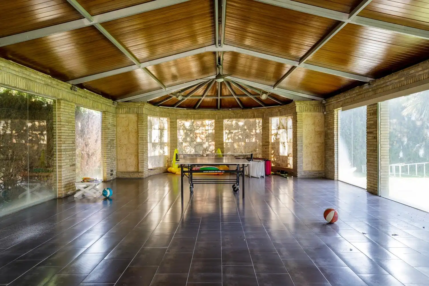 Garden of Houses for sale in Zaragoza  with Air Conditioner, Heating and Private garden