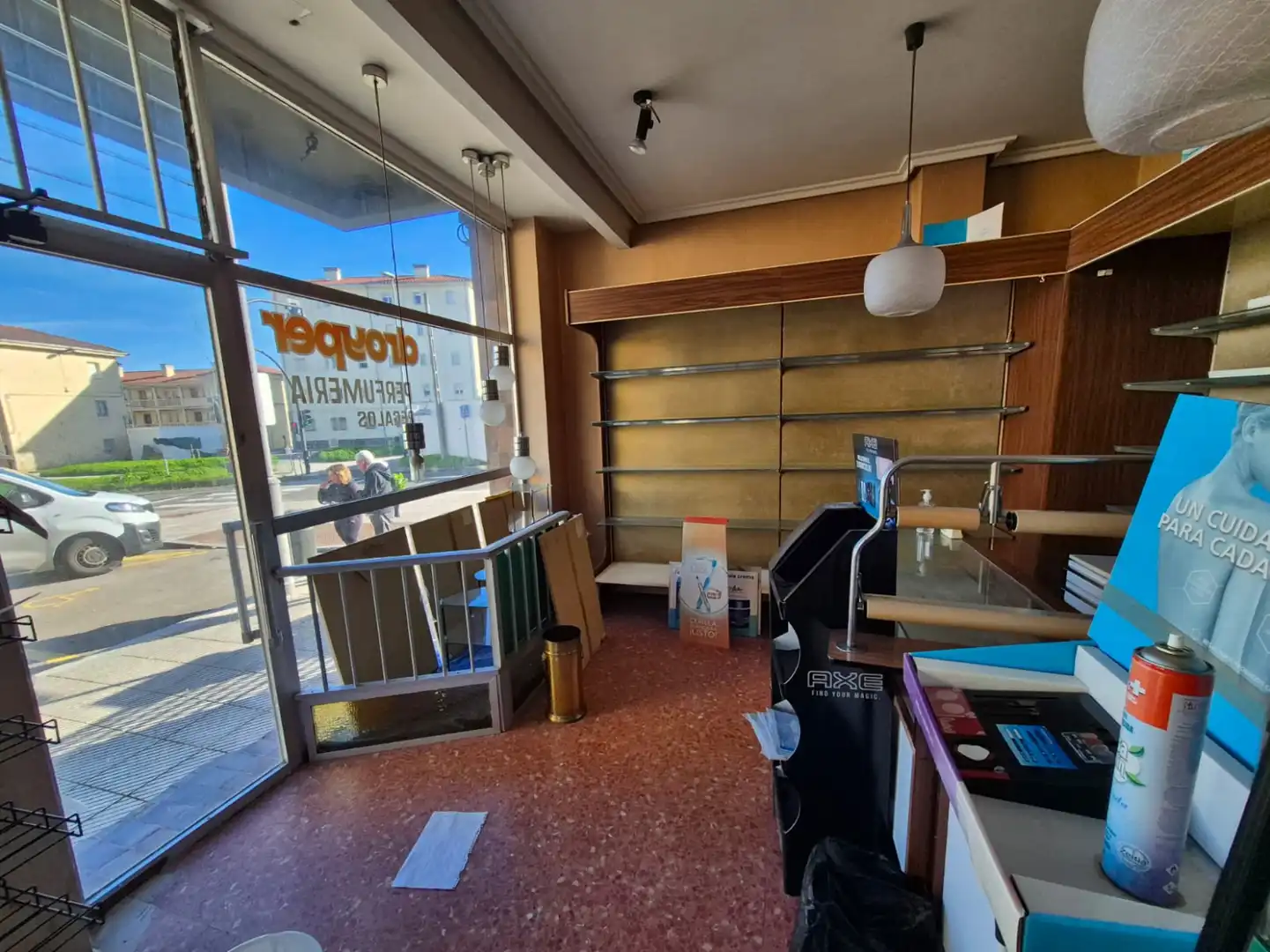 Local comercial en venta en Avilés - LEON