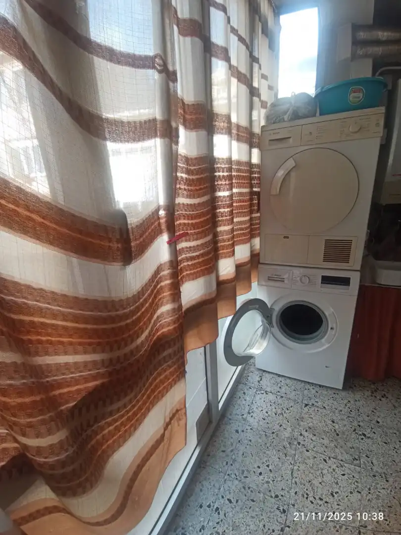 Cuina de Pis en venda en Berga amb Calefacció, Traster i Balcó