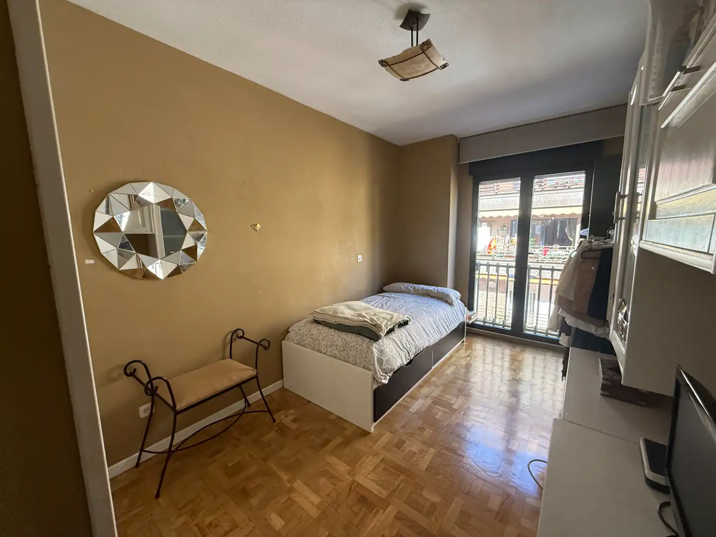Schlafzimmer von Wohnung zum Verkauf in Madrid mit Klimaanlage, Heizung und Privatgarten