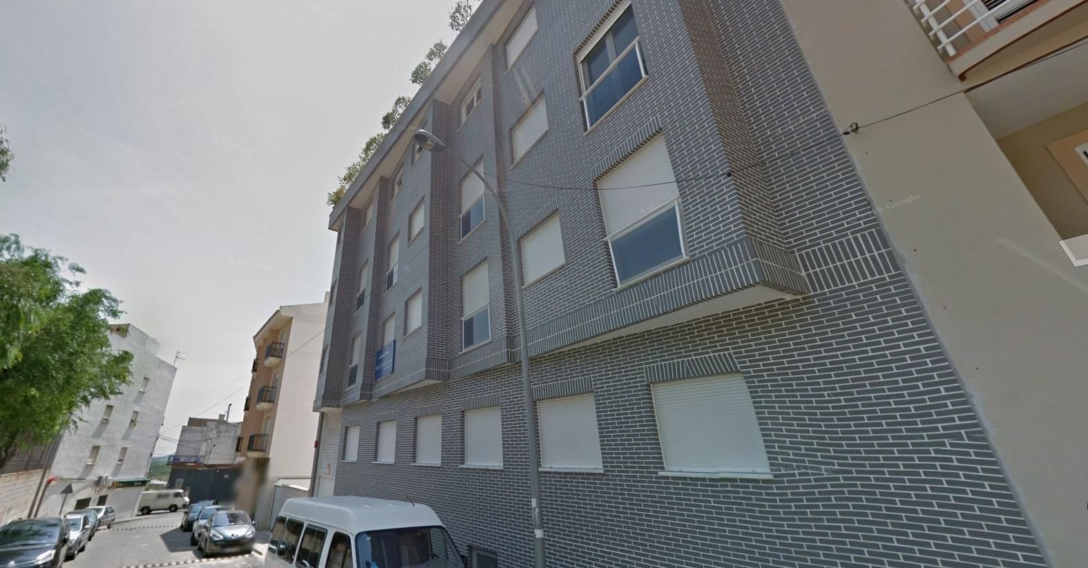 Vista exterior de Garatge en venda en Ador