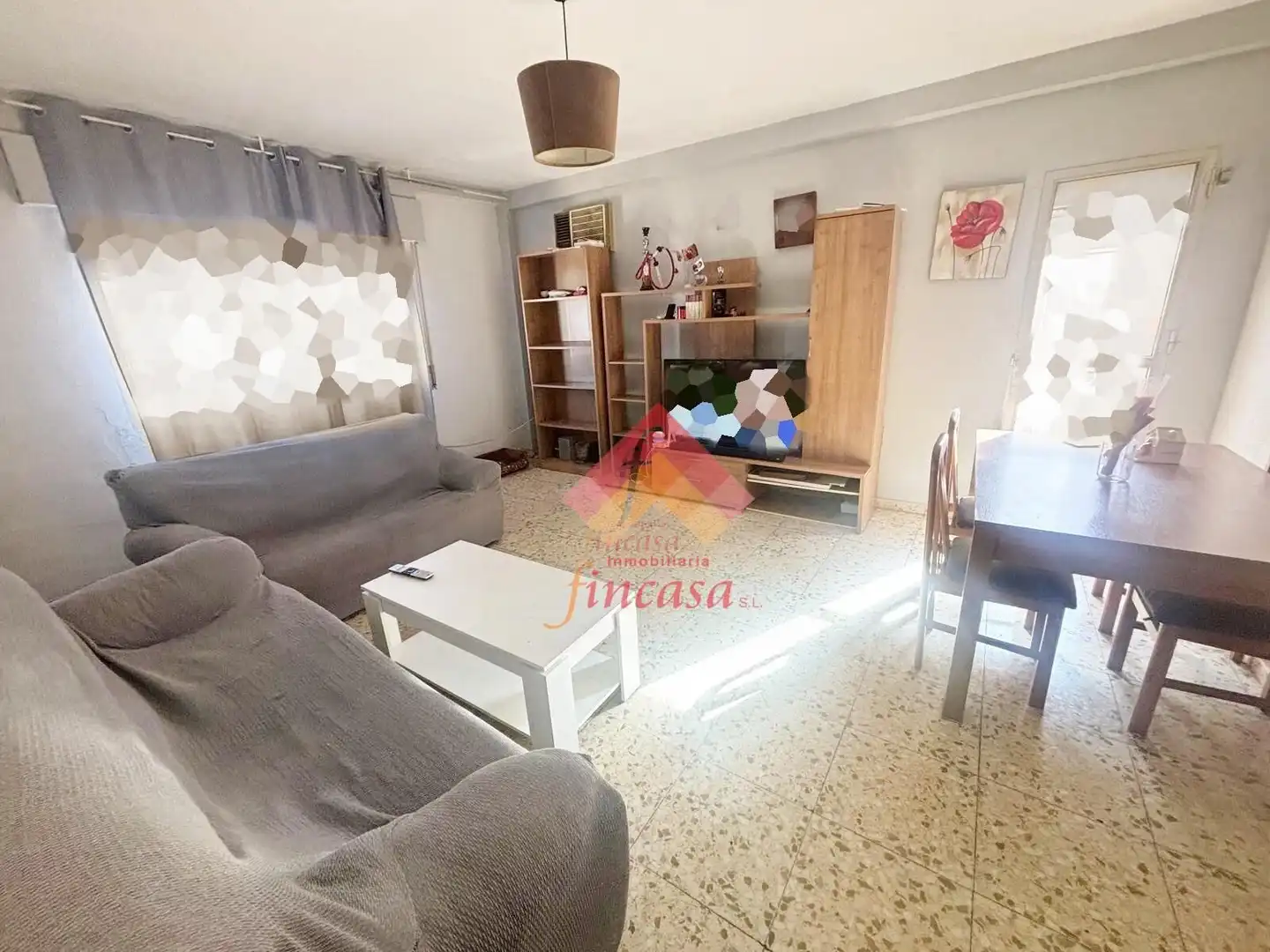 Sala d'estar de Pis en venda en Ronda amb Terrassa