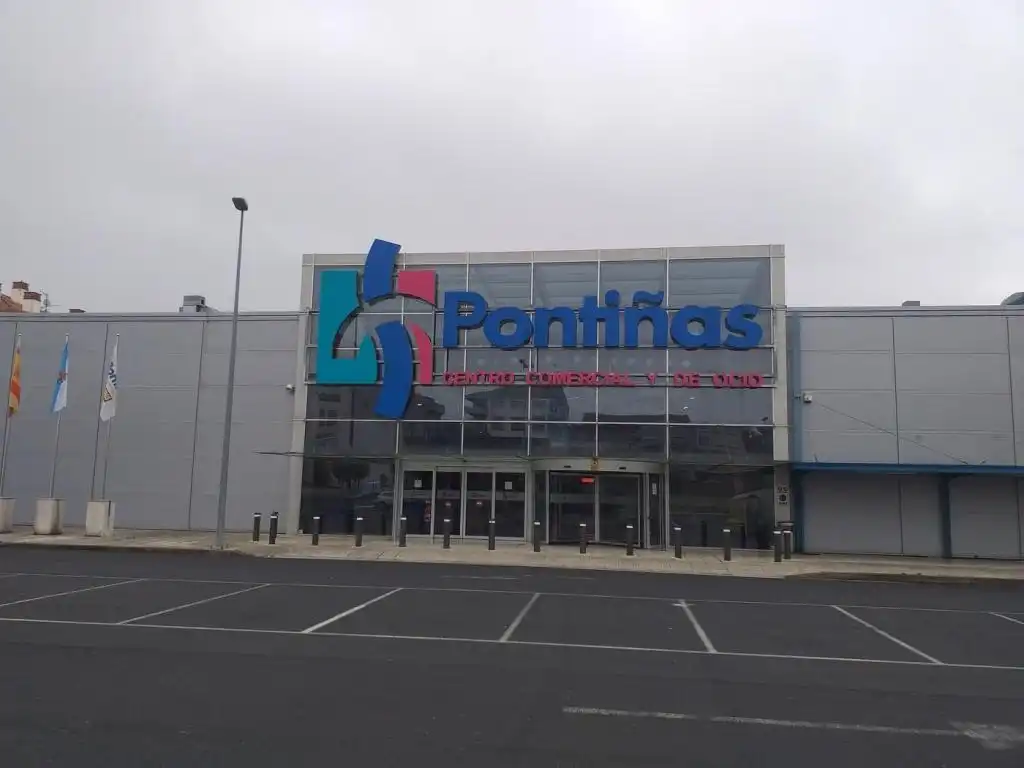 Local comercial en venda a C/ Feira do Vento