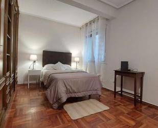 Bedroom of Flat to rent in Gijón 