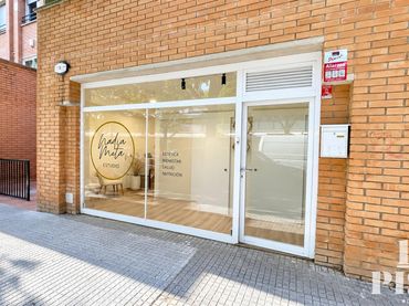 Local comercial en traspaso en Pau Casals