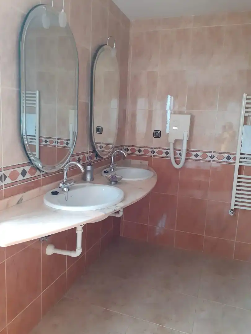 Bany de Casa o xalet en venda en Villarejo de Órbigo amb Jardí privat, Terrassa i Traster