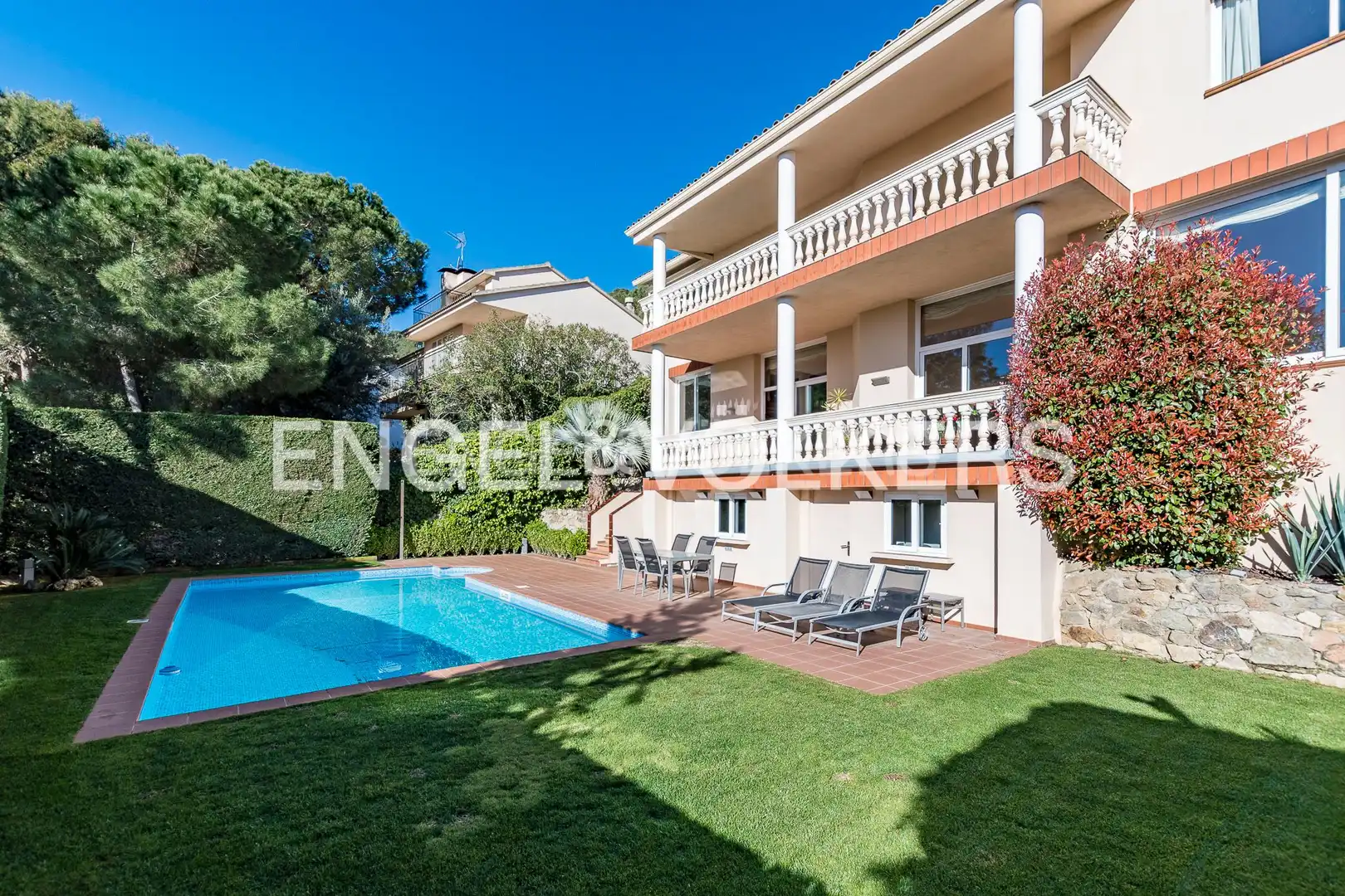 Vista exterior de Casa o xalet en venda en Cabrils amb Aire condicionat, Calefacció i Parquet