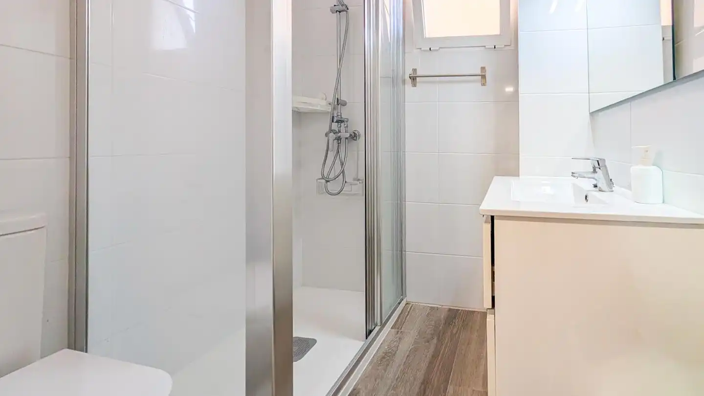 Badezimmer von Wohnung zum Verkauf in Santa Pola mit Klimaanlage, Terrasse und Möbliert