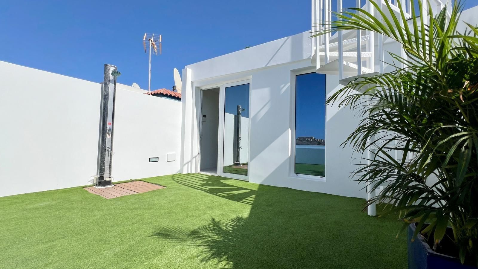 Terrace of Single-family semi-detached for sale in San Bartolomé de Tirajana  with Air Conditioner and Terrace