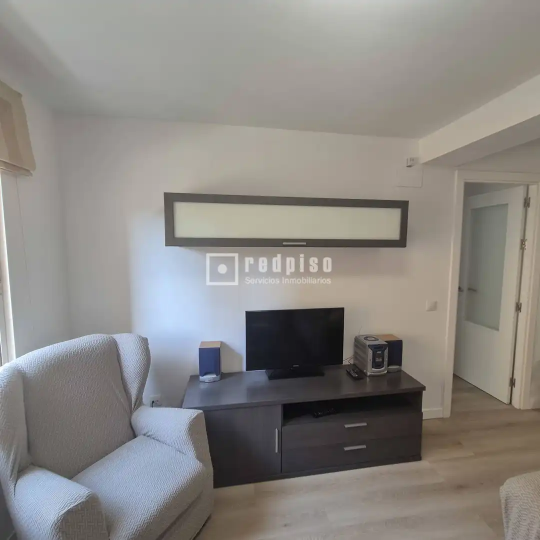 Sala d'estar de Pis de lloguer en Sevilla amb Aire condicionat, Terrassa i Moblat