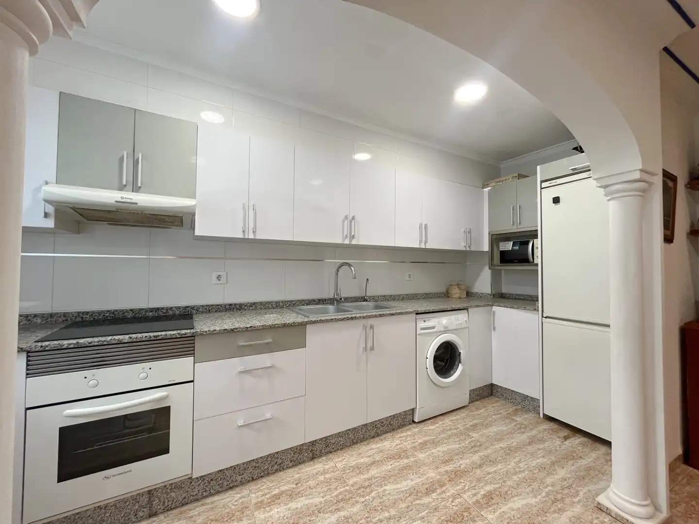 Cocina de Piso en venta en Sagunto / Sagunt con Aire acondicionado, Amueblado y Horno