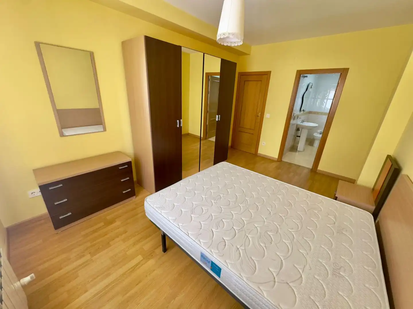 Schlafzimmer von Wohnung zum Verkauf in Valdepeñas mit Heizung, Parkett und Balkon