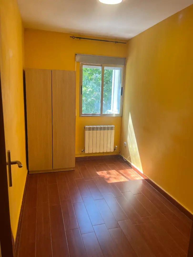 Bedroom of Flat for sale in Parla  with Heating, Terrace and Furnished