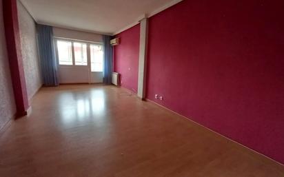 Living room of Flat for sale in  Zaragoza Capital  with Heating and Balcony