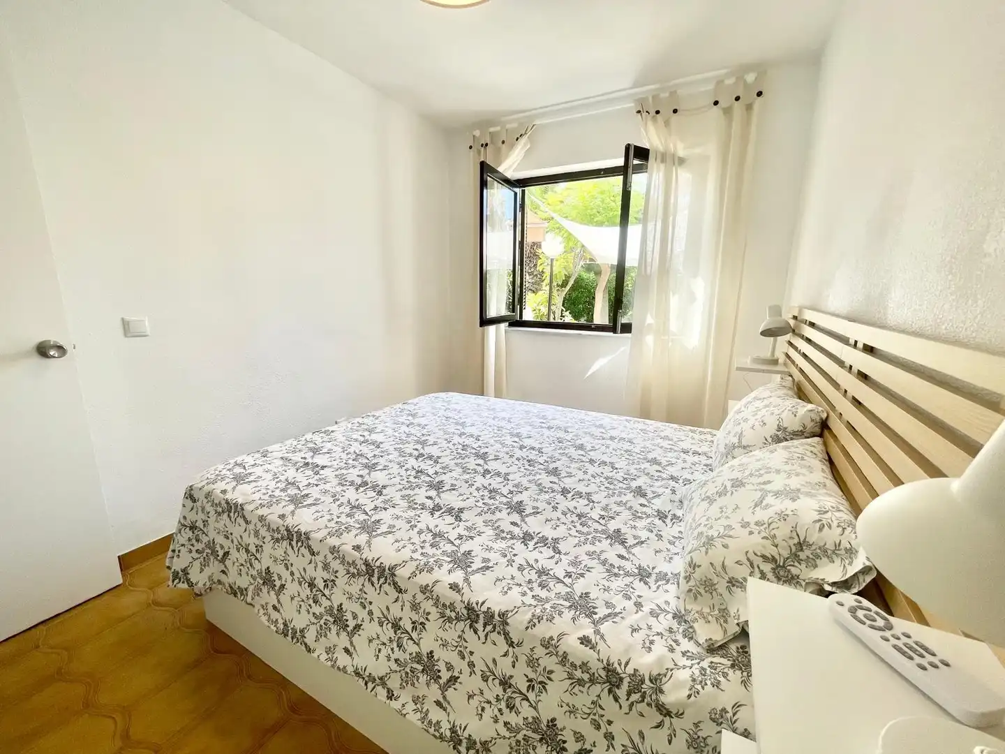 Dormitori de Casa o xalet de lloguer en Orihuela amb Terrassa, Piscina i Moblat