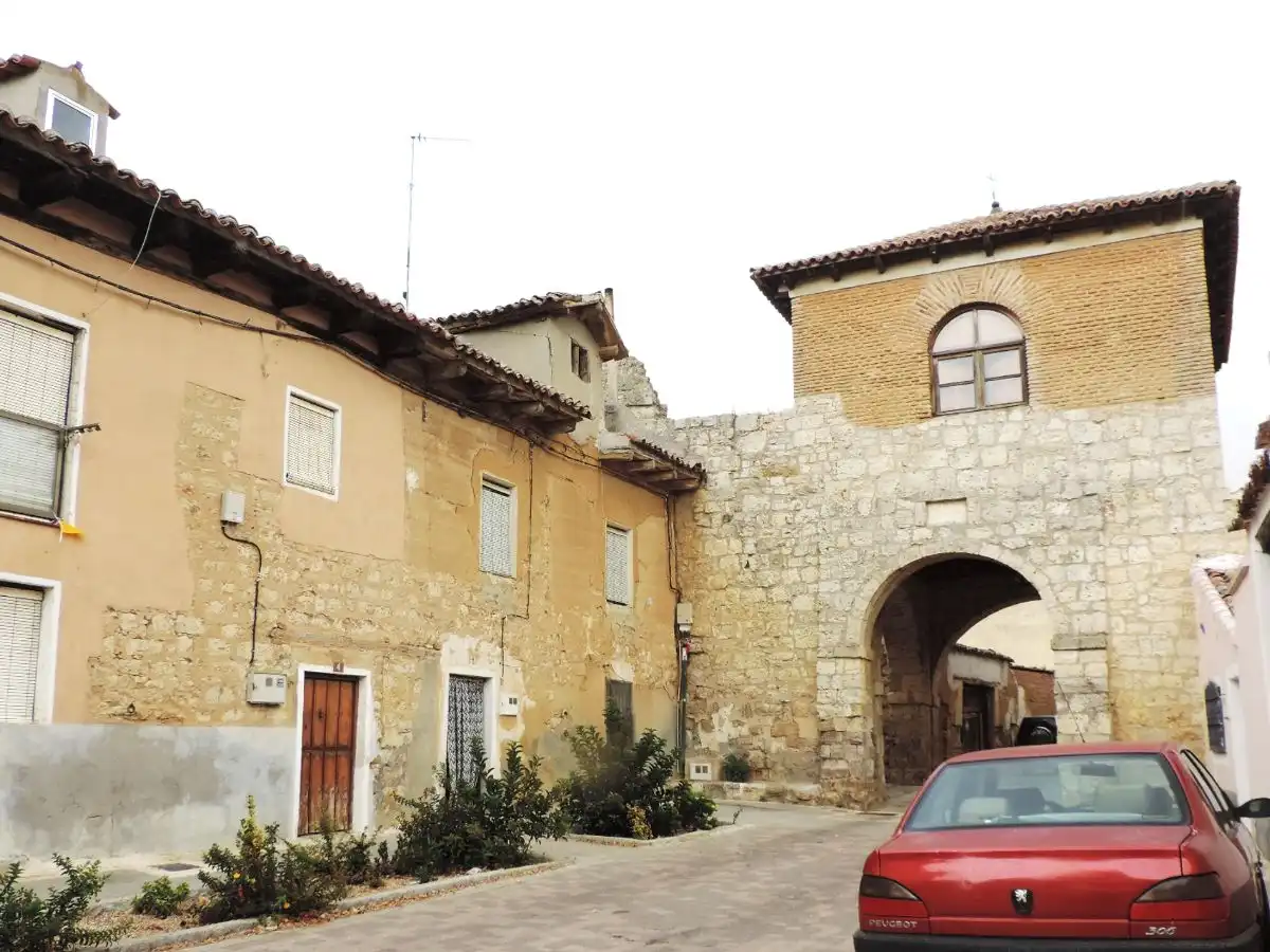 Exterior view of Houses for sale in Medina de Rioseco