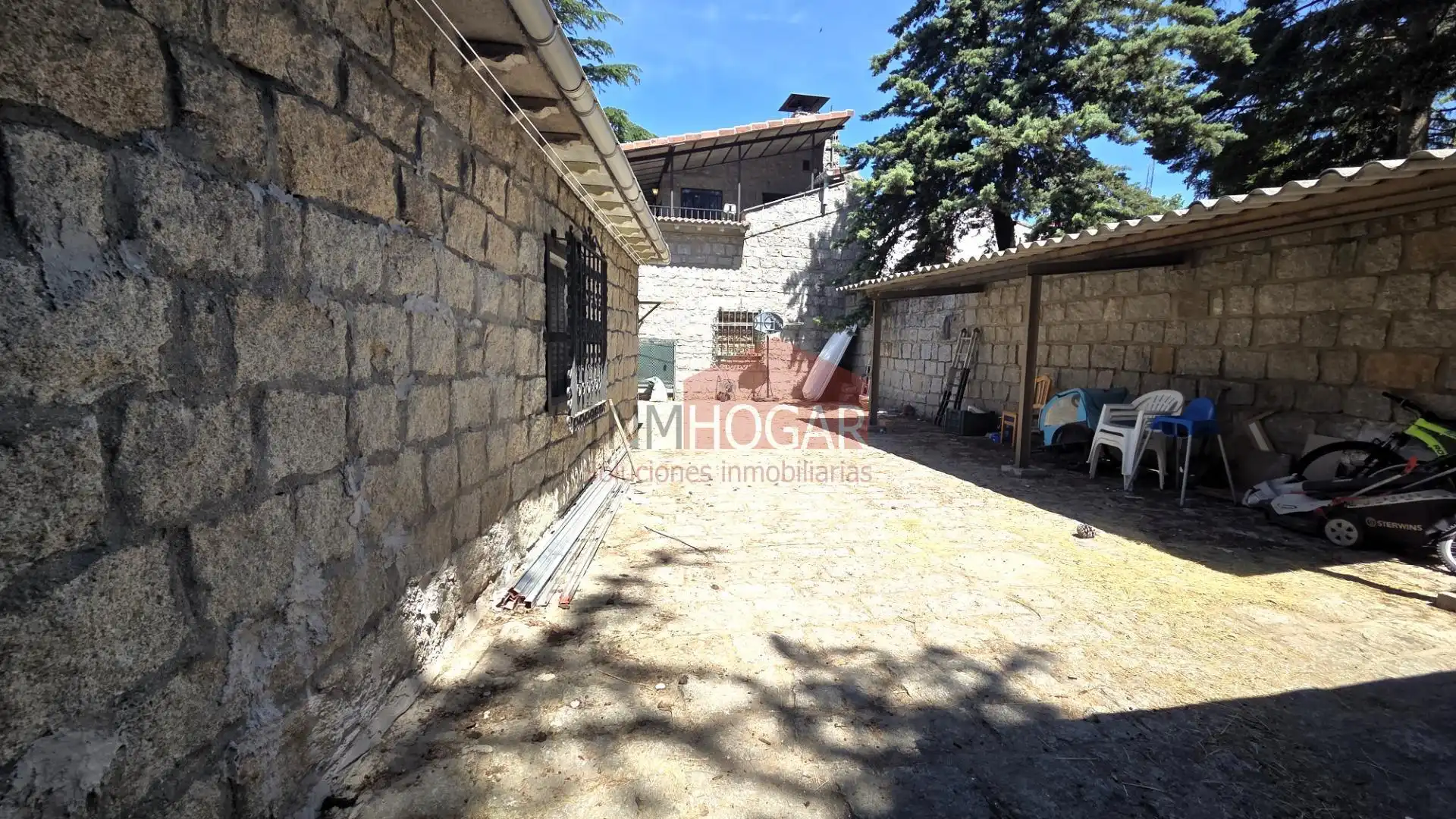 Vista exterior de Casa o chalet en venta en Herradón de Pinares con Calefacción, Jardín privado y Terraza
