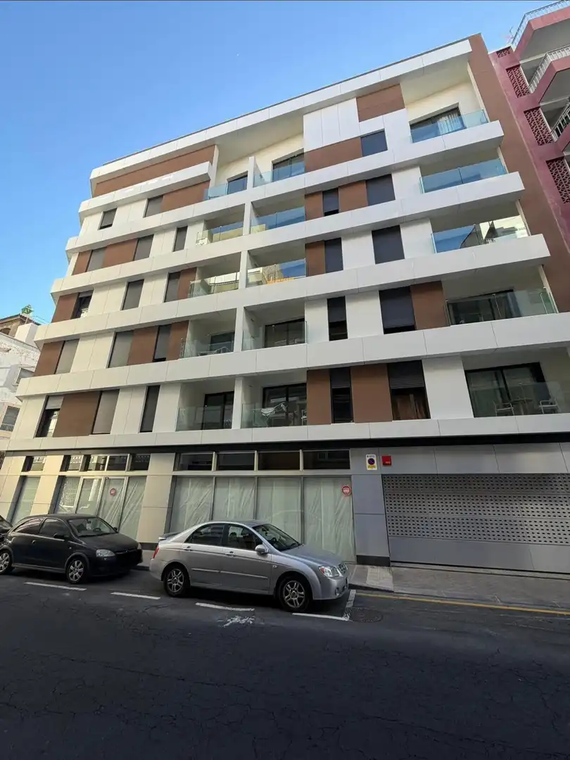Exterior view of Flat for sale in Santa Cruz de Tenerife  with Terrace, Storage room and Furnished
