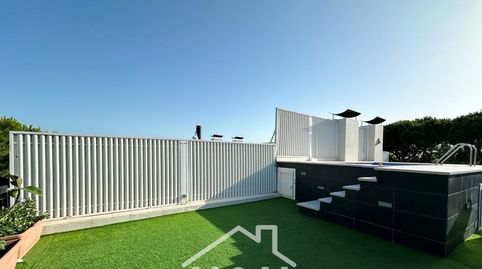 Foto 2 de Àtic de lloguer a La Pineda, Castelldefels