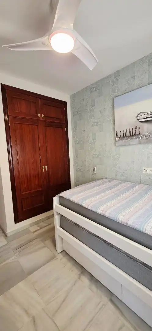Habitación de Apartamento de alquiler en Torrox con Aire acondicionado, Calefacción y Terraza