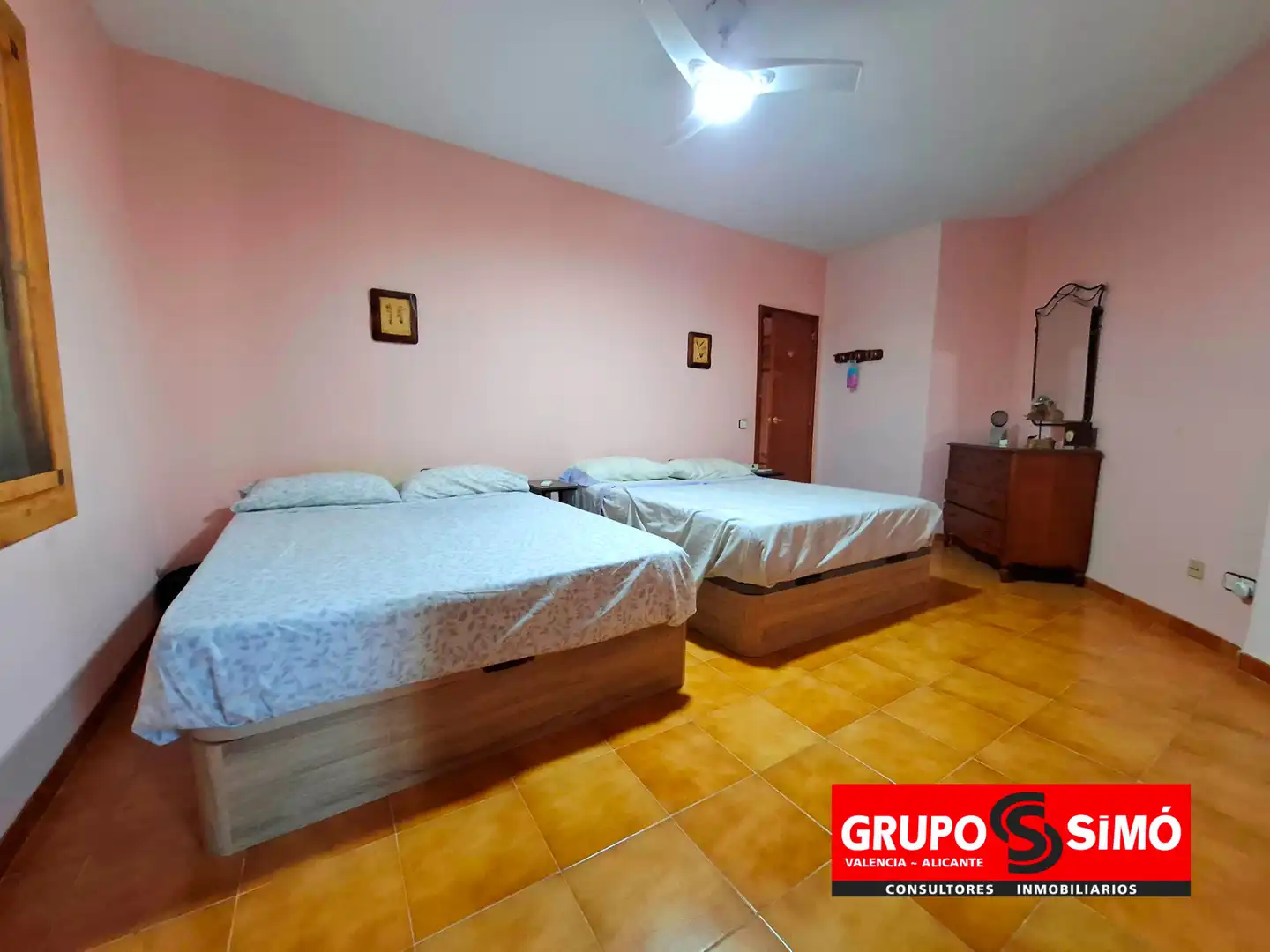 Dormitori de Casa o xalet en venda en Picassent amb Aire condicionat, Jardí privat i Terrassa