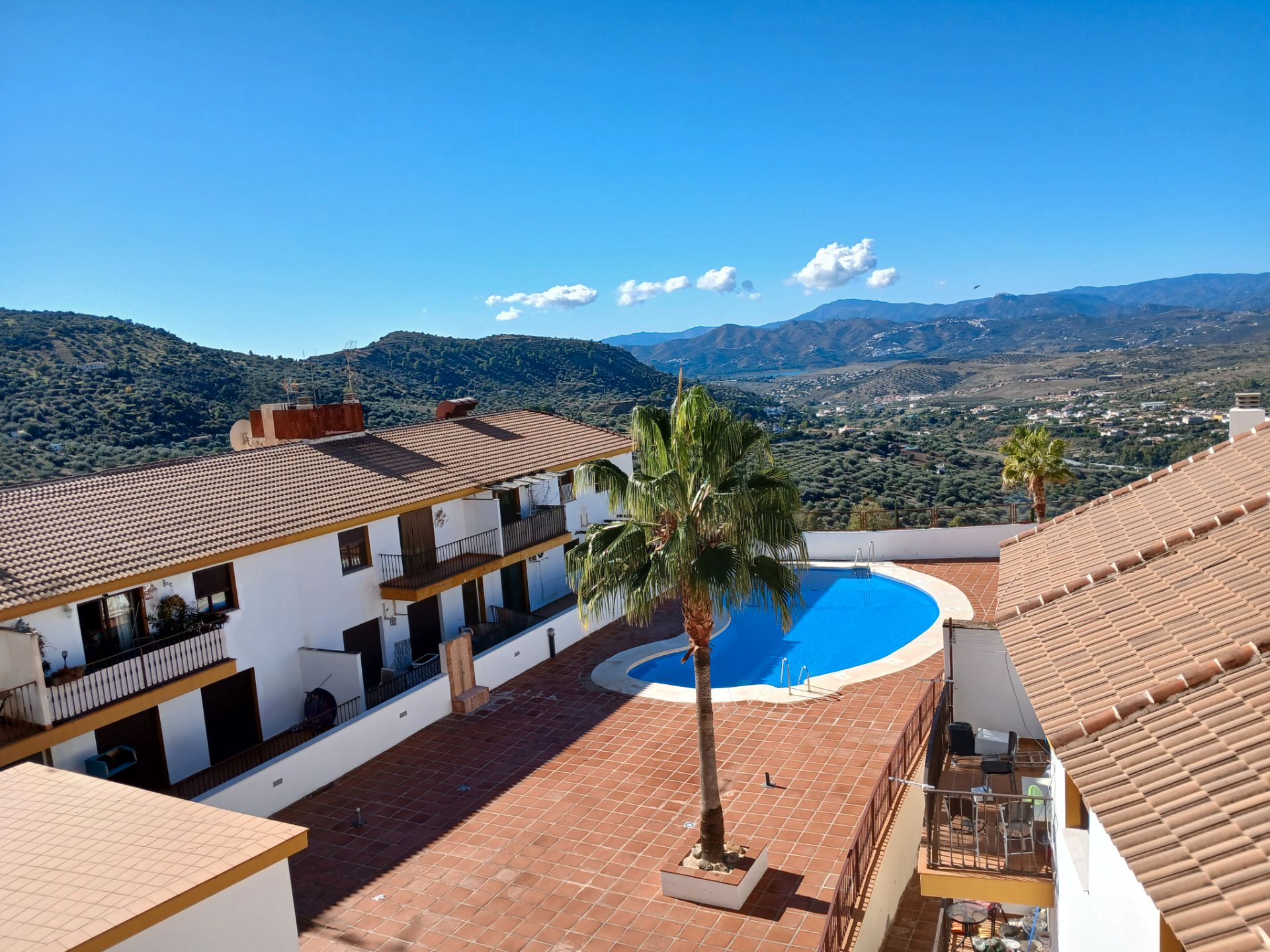 Vista exterior de Apartament en venda en Alcaucín amb Terrassa, Forn i Piscina comunitària