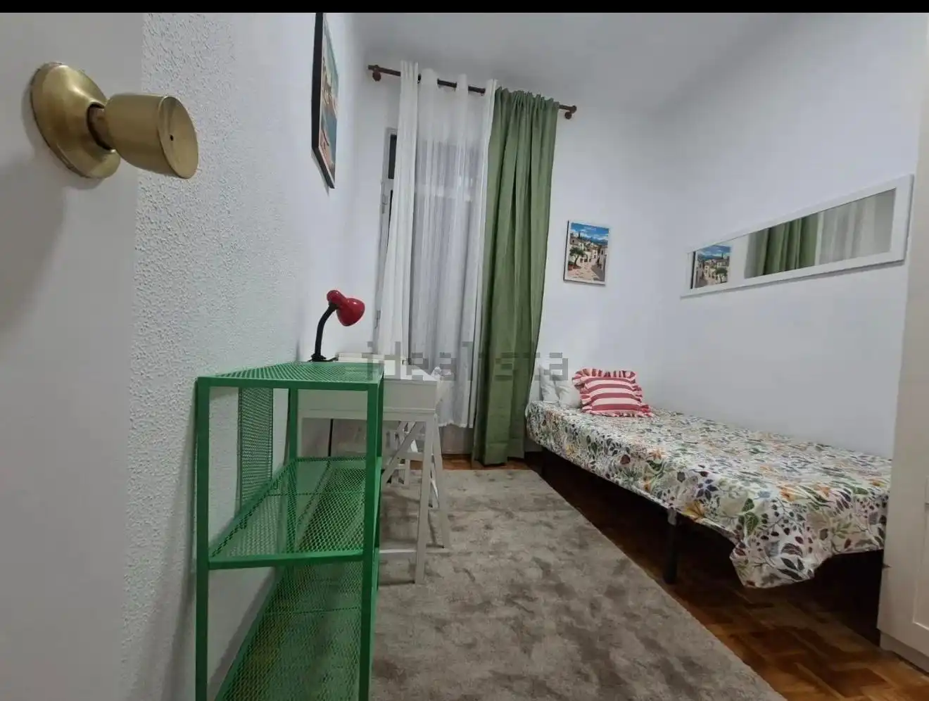 Habitación de Piso de alquiler en Madrid con Calefacción, Amueblado y Balcón