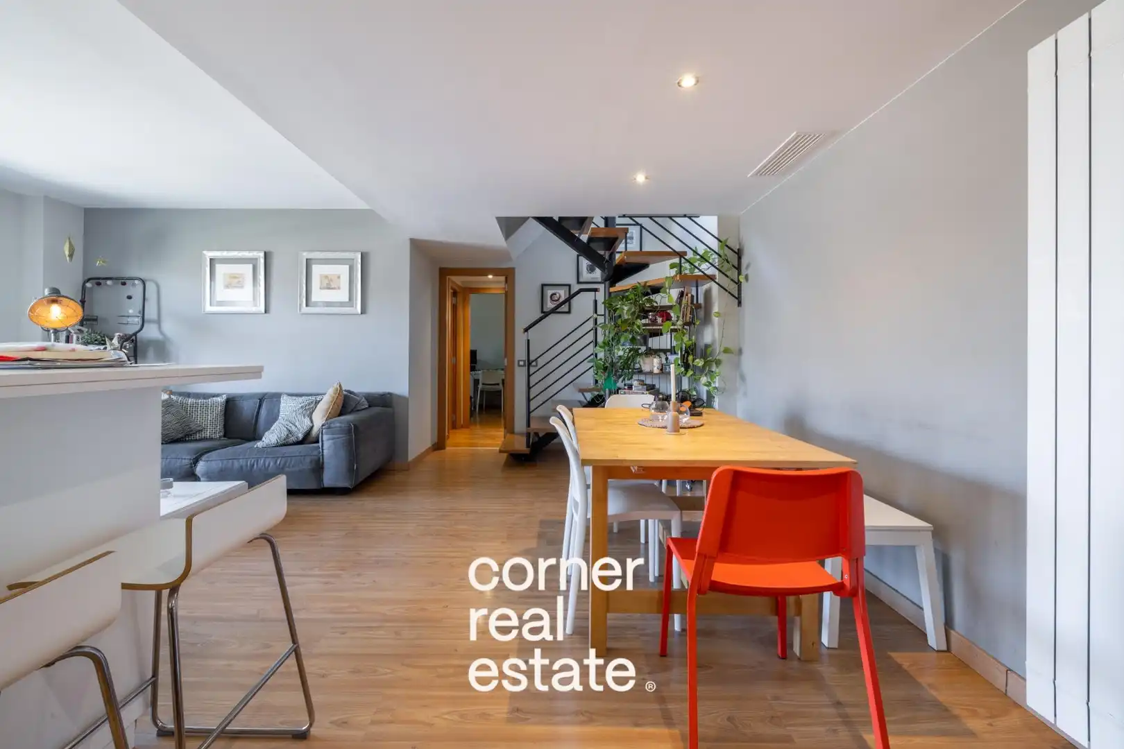 Vista exterior de Ático en venta en Sant Cugat del Vallès con Calefacción, Parquet y Terraza
