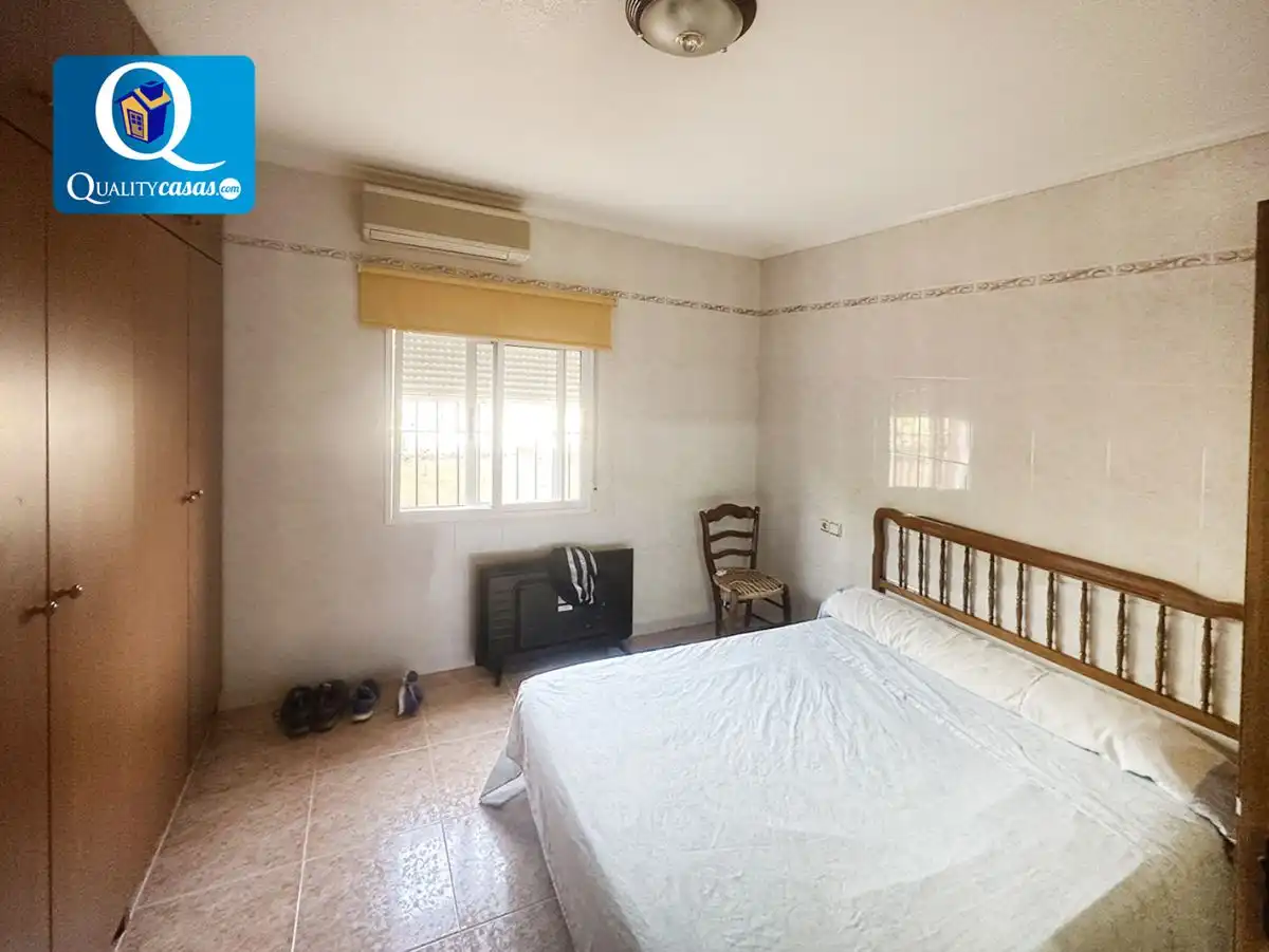 Habitación de Casa o chalet en venta en Crevillent con Terraza