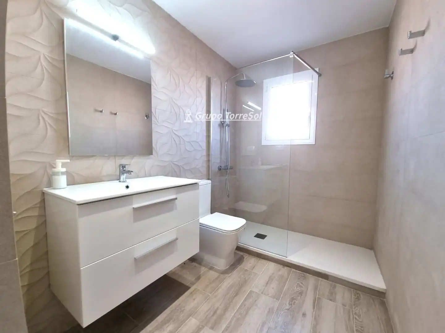Baño de Ático en venta en Torredembarra con Aire acondicionado, Calefacción y Terraza