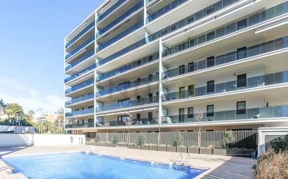 Piscina de Pis en venda en Vilanova i la Geltrú amb Aire condicionat, Calefacció i Piscina comunitària