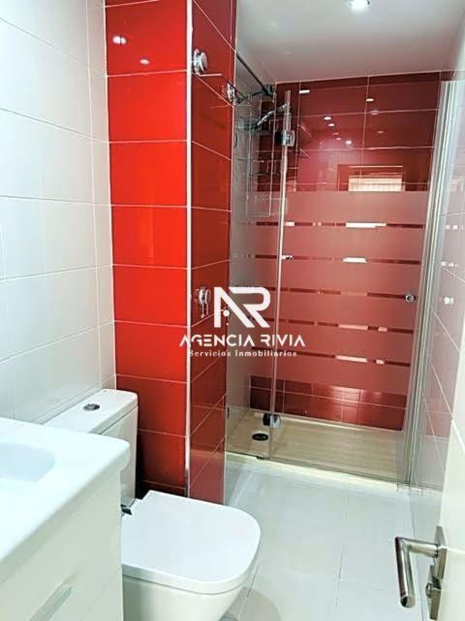 Bathroom of Flat to rent in Gijón 