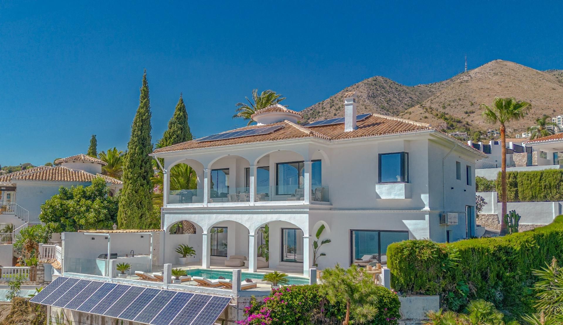 Vista exterior de Casa o chalet en venta en Benalmádena con Aire acondicionado, Jardín privado y Terraza