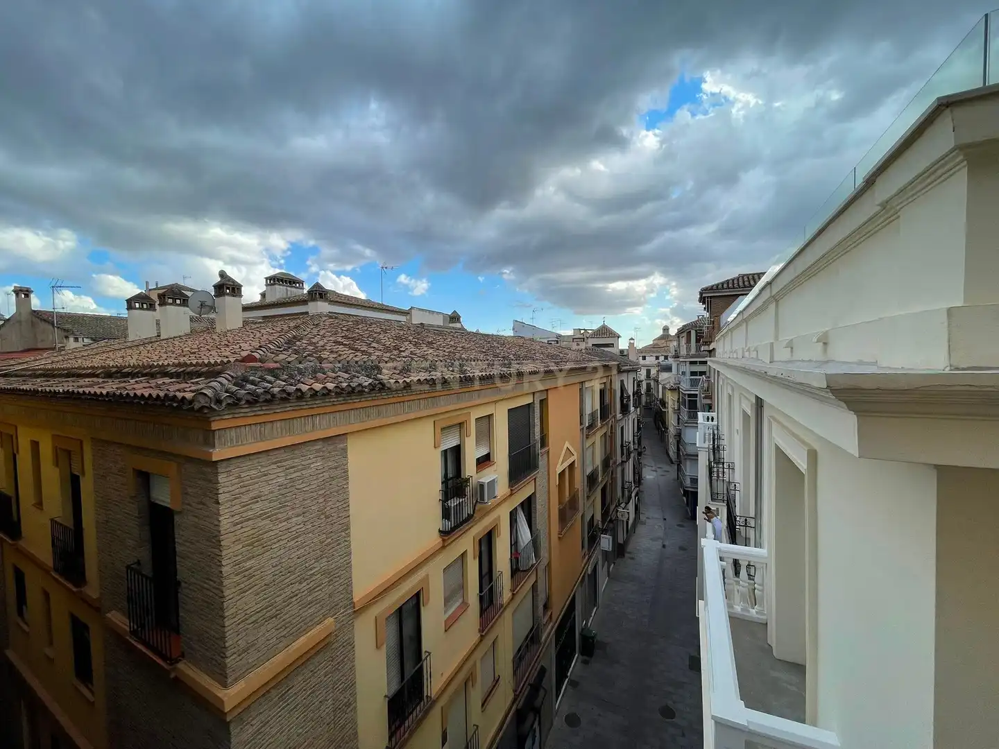 Exterior view of Apartments for rent in Granada  with Air Conditioner, Washing machine and Balcony