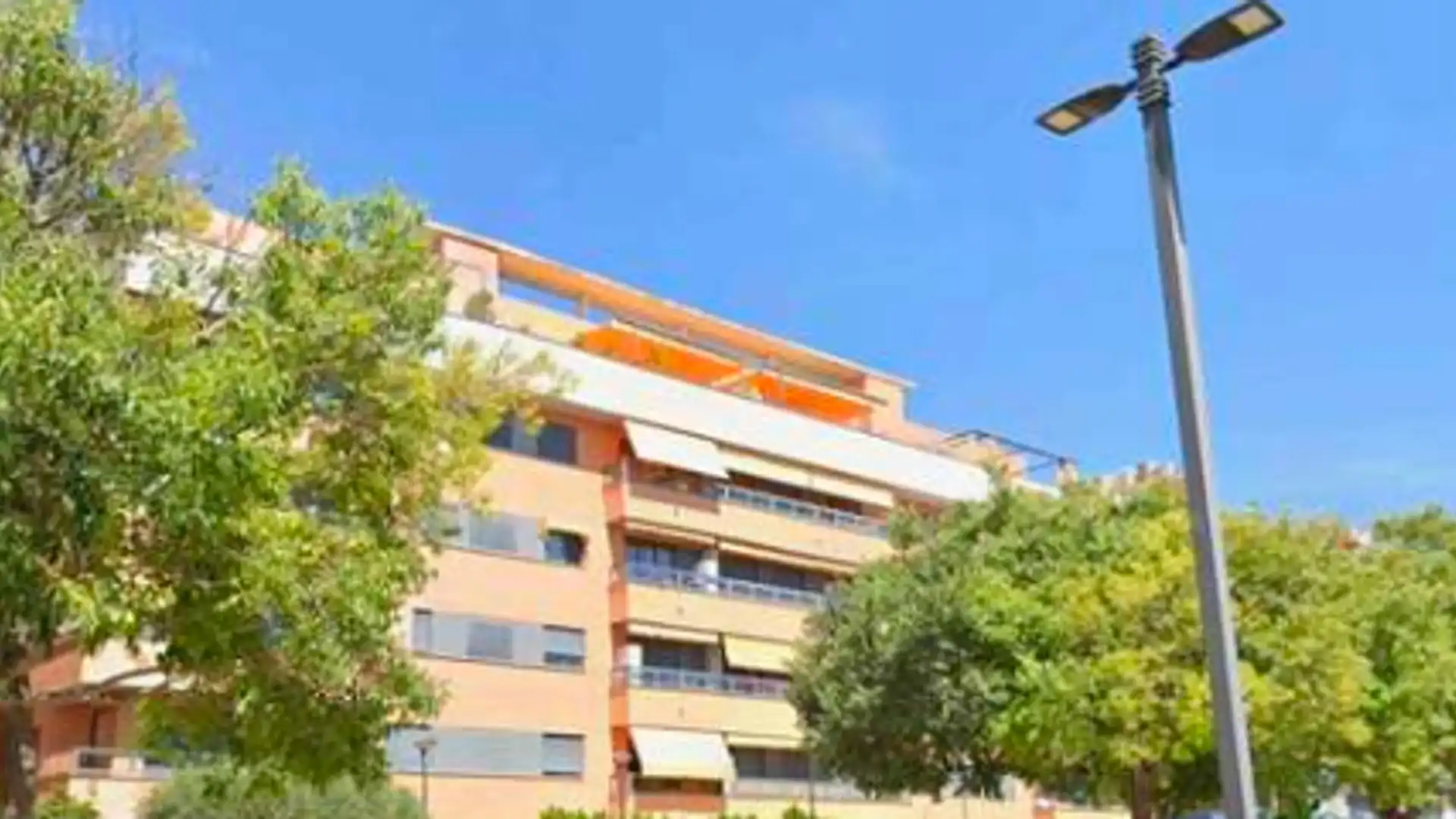 Vista exterior de Piso en venta en Torrent