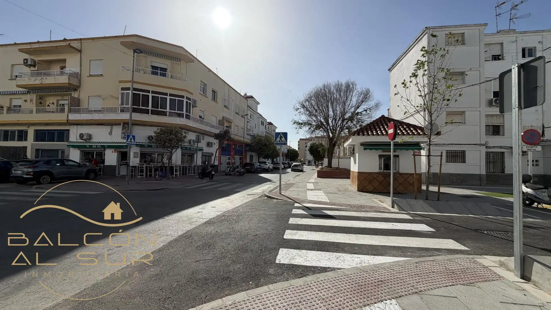 Vista exterior de Piso en venta en Rota con Aire acondicionado