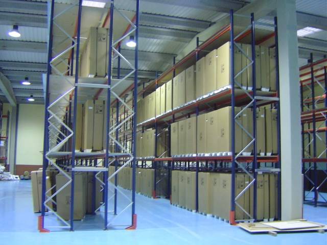 Nave industrial en Venta en Abrera