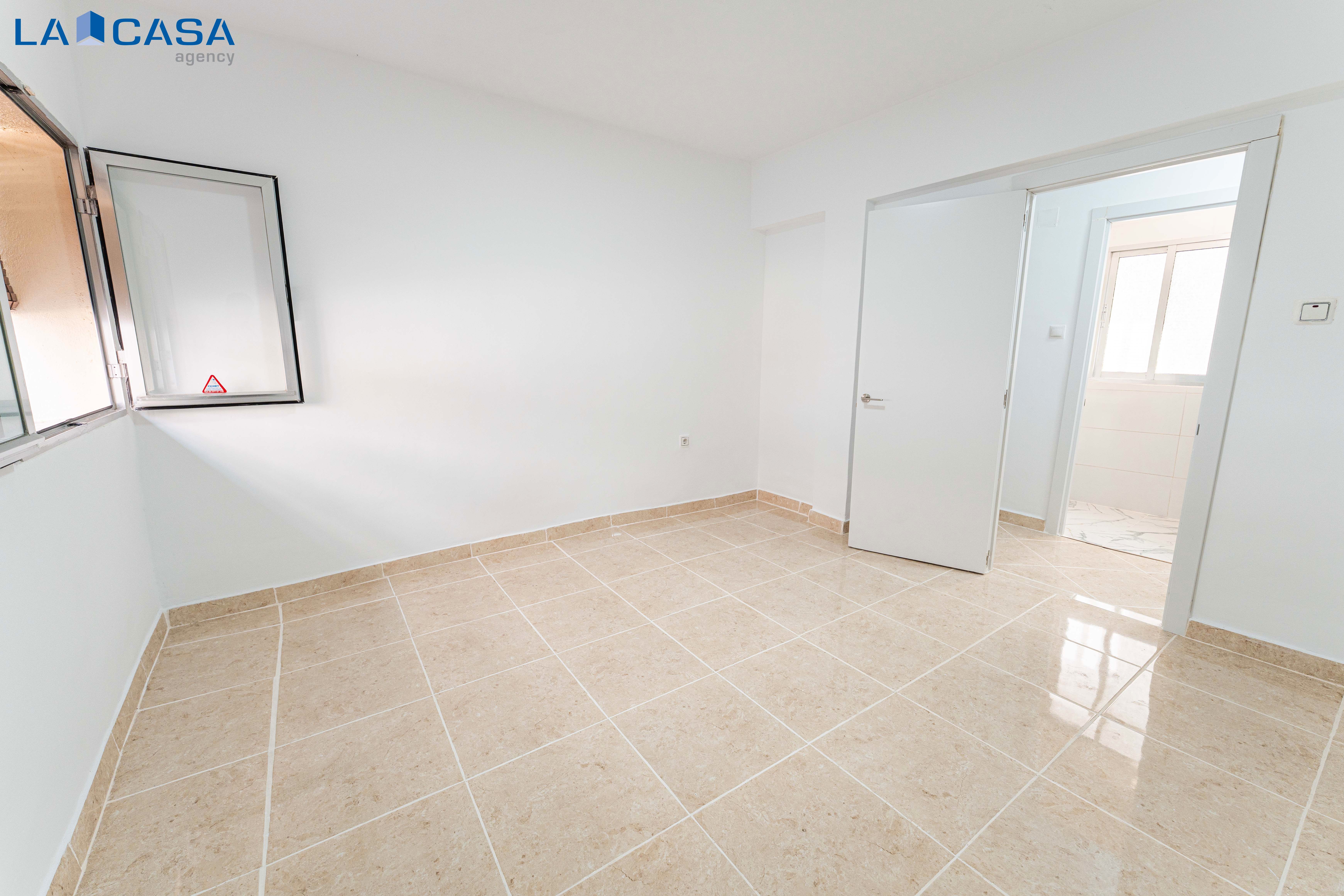 Flat for sale in  Madrid Capital