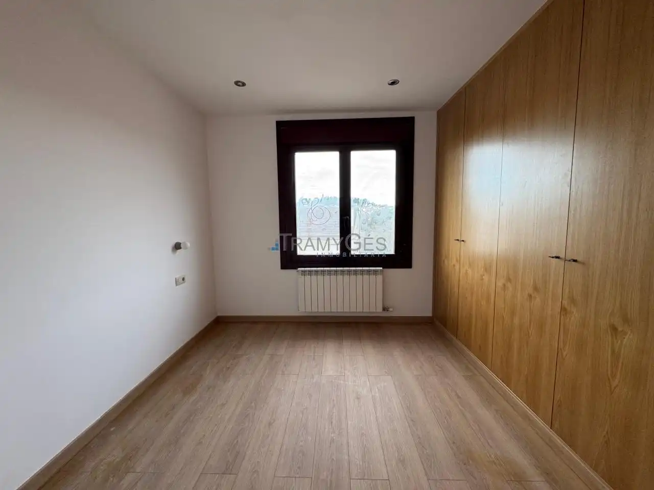 Habitación de Casa adosada en venta en Vigo  con Calefacción, Jardín privado y Terraza